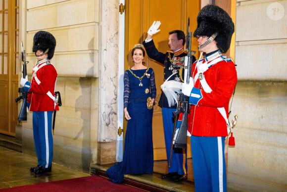 Joachim et Marie de Danemark - La famille royale de Danemark se rend au dîner annuel du Nouvel An, un jour après que la reine Margrethe régnant a abdiqué à Amalienborg, Copenhague, Danemark le 1er janvier 2024.