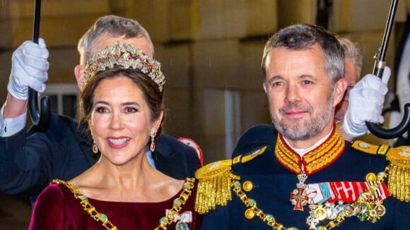Frederik et Mary de Danemark : Première sortie officielle après l'annonce de l'abdication, le couple sort le grand jeu en famille