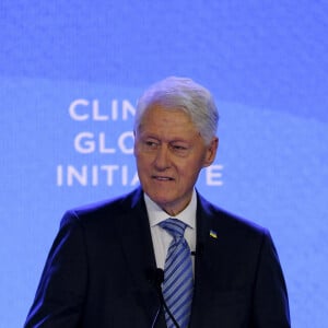 Le nom de l'ancien président américain Bill Clinton est lui aussi cité
 
Bill Clinton à New York.