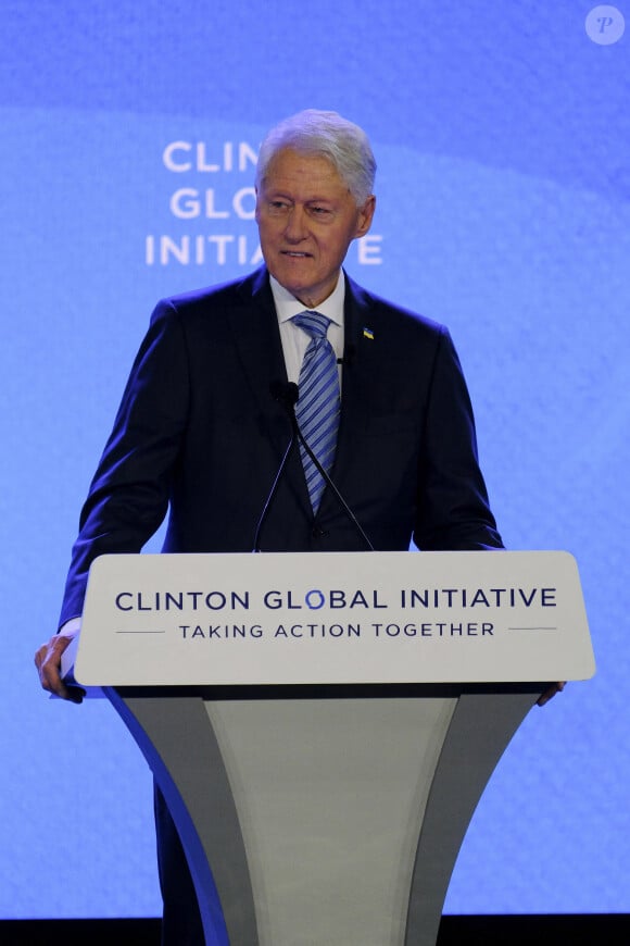 Le nom de l'ancien président américain Bill Clinton est lui aussi cité
 
Bill Clinton à New York.