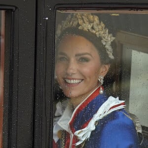 Catherine (Kate) Middleton, princesse de Galles, Le prince George de Galles,La princesse Charlotte de Galles, Le prince Louis de Galles - Sortie de la cérémonie de couronnement du roi d'Angleterre à l'abbaye de Westminster de Londres, Royaume Uni, le 6 mai 2023. 