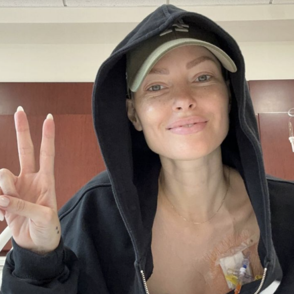 Caroline Receveur à l'hôpital pour entamer son nouveau cycle de chimiothérapie. Instagram