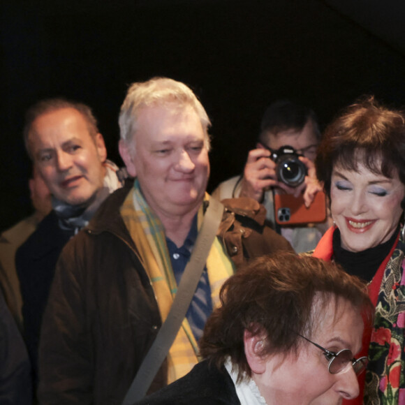 L'interprète de La Parisienne a aussi pu compter sur la présence de Serge Lama. Le chanteur n'est d'ailleurs pas venu seul.
Exclusif - Marie-Paule Belle, Serge Lama - Marie-Paule Belle donne un concert au théâtre de Passy pour fêter ses 50 ans de carrière le 4 janvier 2024 à Paris. © Jack Tribeca / Bestimage