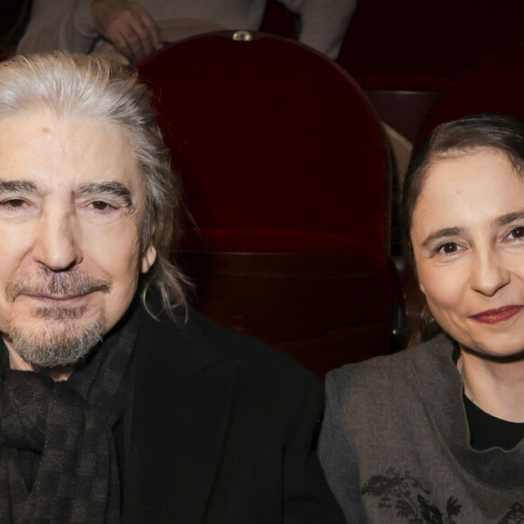 Une rare apparition du duo qui s'est marié en février 2021.
Exclusif - Serge Lama et sa femme Luana - Marie-Paule Belle donne un concert au théâtre de Passy pour fêter ses 50 ans de carrière le 4 janvier 2024 à Paris. © Jack Tribeca / Bestimage