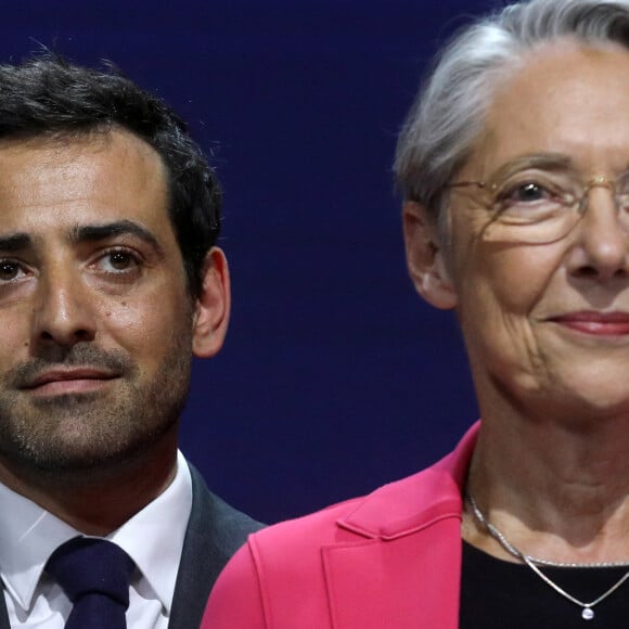 Le député européen français et président de "Renew Europe", Stéphane Sejourné et la Première ministre, Élisabeth Borne - Conseil national de Renaissance, à Paris, le 15 avril 2023. © Stéphane Lemouton/Bestimage