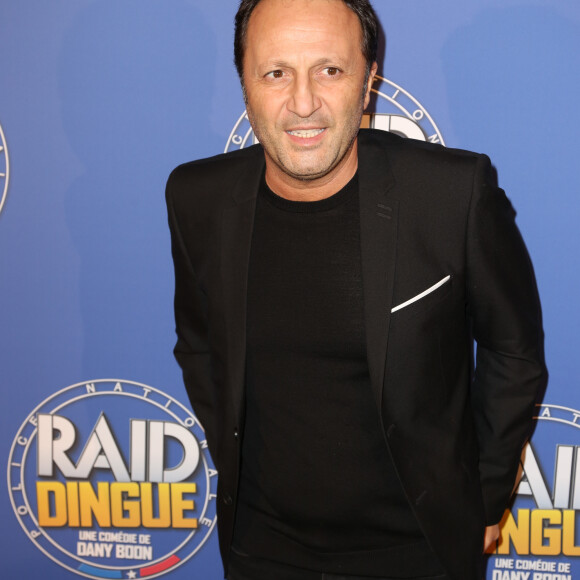 En guise de dédommagement pour le manque à gagner considérable, Arthur et 10 autres créanciers réclament près de 300 millions d'euros à Nespresso
Arthur (Jacques Essebag) lors de l'after-party du film de "Raid Dingue" au restaurant Bermuda Onion à Paris, France, le 24 janvier 2017. © Rachid Bellak/Bestimage 