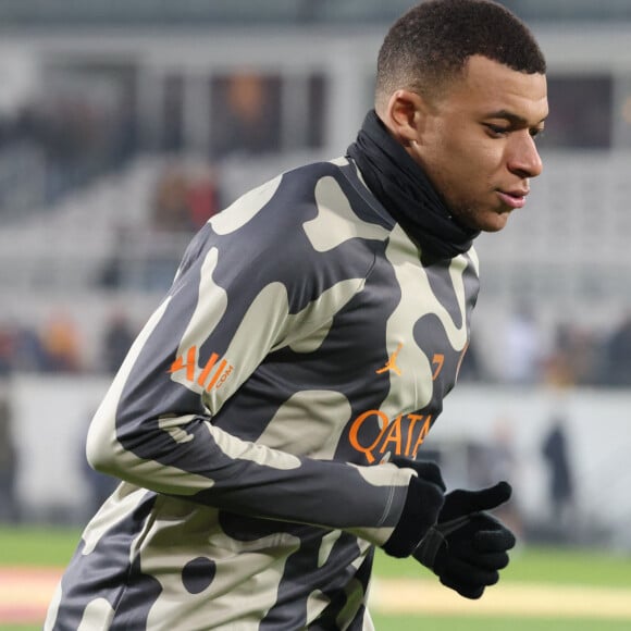 Cet appartement, qui s'élève sur deux étages, donne vue sur la Tour Eiffel.
Kylian MBAPPE (PSG) lors du match RC Lens - Paris Saint-Germain, Ligue 1, stade Bollaert-Delelis, le 14 janvier 2024