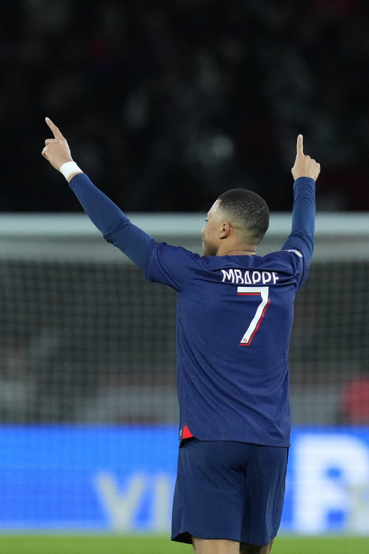 Carte Postale Officielle Kylian Mbappé – PSG Saison 2022-23, Neuve