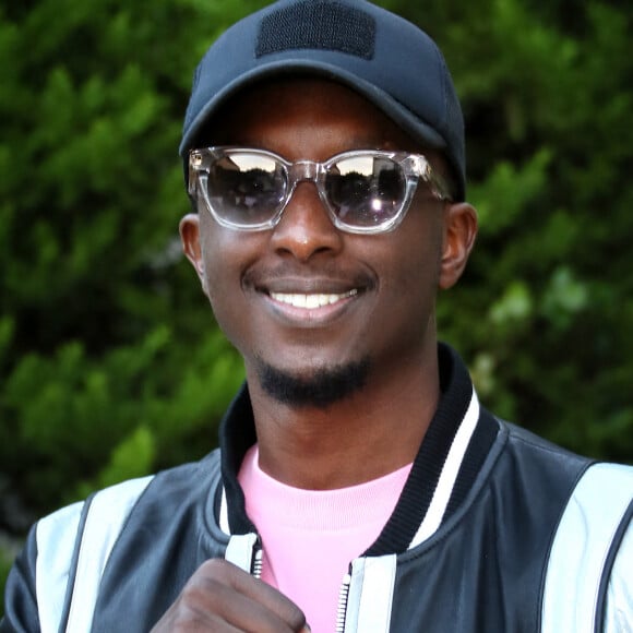 L'occasion de s'intéresser à l'acteur-humoriste.
Ahmed Sylla au photocall du film "Comme un prince" lors du festival du film de Sarlat, France, le 10 Novembre 2023. © Patrick Bernard/Bestimage