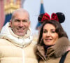 L'entraîneur portait une tenue noire avec des chaussures compensées et un pantalon style cargo ample
 
Zinédine Zidane et sa femme Véronique - People au 30ème anniversaire du parc d'attractions Disneyland Paris à Marne-la-Vallée le 5 mars 2022. © Disney via Bestimage