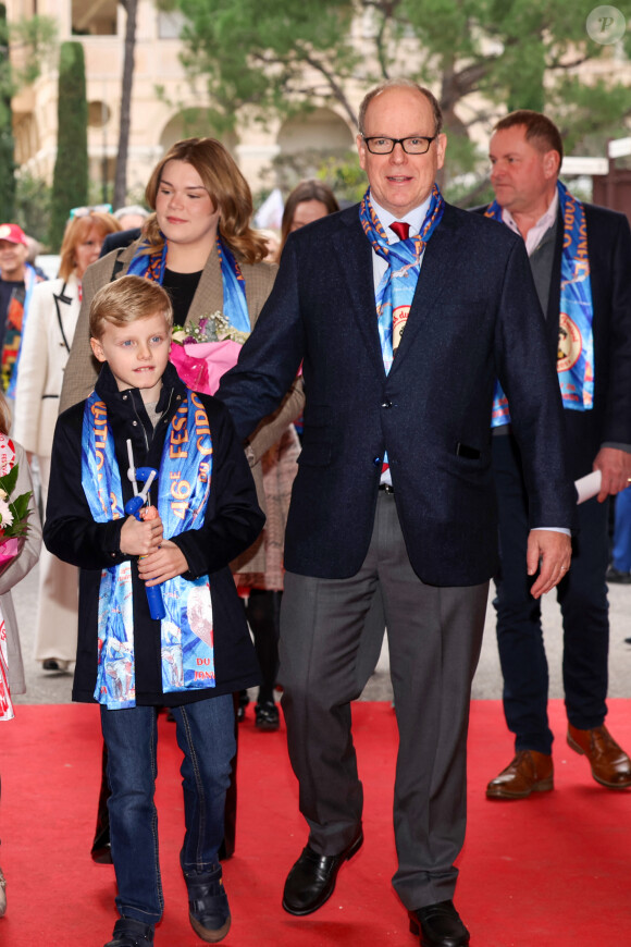 Le prince Albert II de Monaco et son fils le prince Jacques - La famille princière assiste à une représentation lors de la 46ème édition du festival international du cirque de Monte-Carlo le 21 janvier 2024. © Claudia Albuquerque / Bestimage 