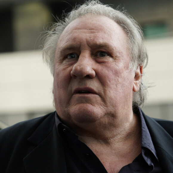 Mais il vient de voir l'une d'entre elles être classée pour prescription.
Gérard Depardieu au "Baltic Debuts Film Festival" à Svetlogorsk. Accompagné du réalisateur Arnaud Friley, qui présente son documentaire "My Uzbek Dream" avec Gérard Depardieu. Svetlogorsk, le 24 juillet 2021.