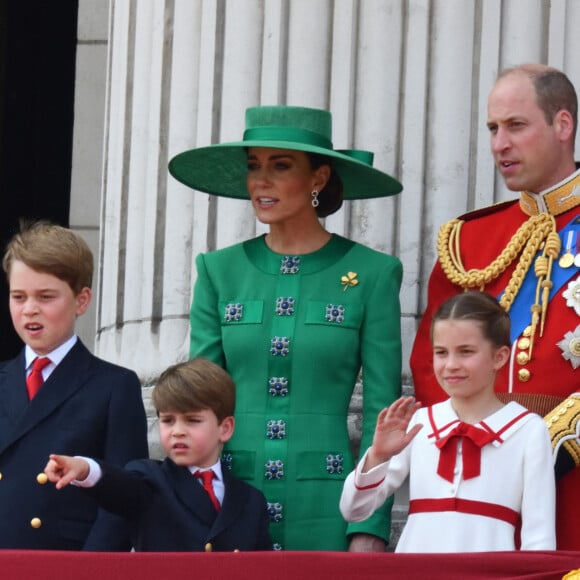 Le prince George, le prince Louis, la princesse Charlotte, Kate Catherine Middleton, princesse de Galles, le prince William de Galles - La famille royale d'Angleterre sur le balcon du palais de Buckingham lors du défilé "Trooping the Colour" à Londres. Le 17 juin 2023 