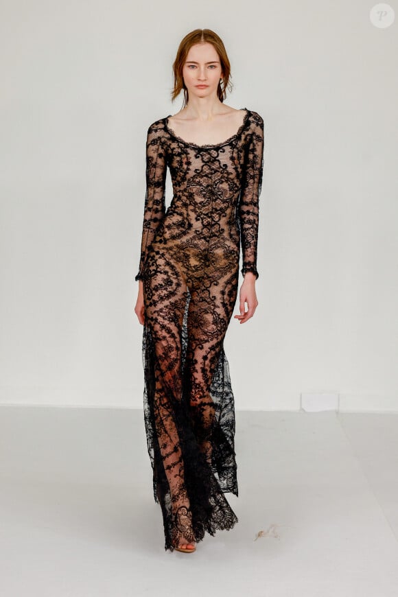 Défilé Alexis Mabille Haute Couture Printemps/Été 2024 dans le cadre de la Fashion Week de Paris (PFW), chez Christie’s Avenue Matignon, à Paris, France, le 23 janvier 2024.