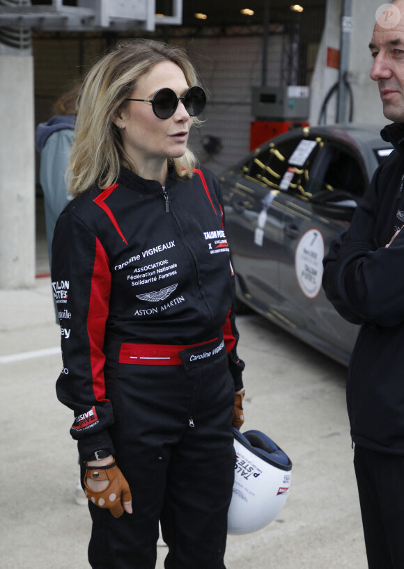 Caroline Vigneaux lors de la 3ème édition du célèbre Challenge Automobile caritatif Féminin "Talon Piste, Woman Charity Racing Challenge" au Circuit Bugatti du Mans le 20 mars 2022.