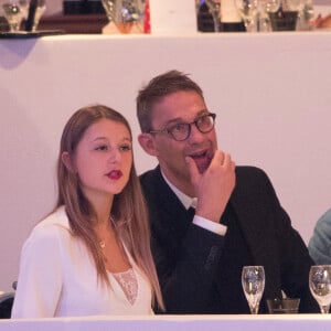 Julien Courbet et sa fille Lola - People lors du dernier jour du Longines Masters Paris à Villepinte, le 3 décembre 2017.