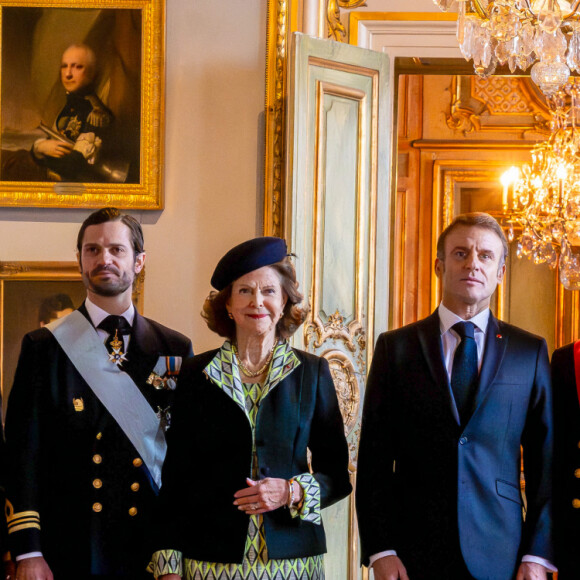 Le roi Carl XVI Gustav et la reine Silvia de Suède, accompagné du prince Carl Philip de Suède, la princesse Sofia (Hellqvist) de Suède, la princesse Victoria et le prince Daniel de Suède, accueillent le président Emmanuel Macron et sa femme la Première Dame Brigitte Macron au palais royal de Stockholm, Suède, le 30 janvier 2024. Le président français et sa femme la Première dame sont en visite de deux jours en Suède. © Dana Press/Bestimage 