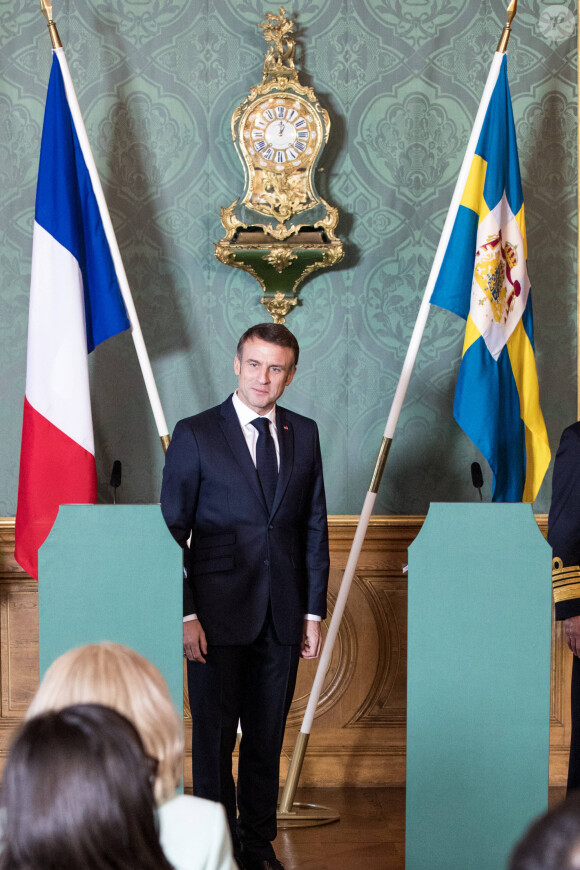 Le roi et la reine de Suède accueillent le président Emmanuel Macron et sa femme la Première Dame au palais royal de Stockholm, Suède, le 30 janvier 2024. Le président français et sa femme la Première dame sont en visite de deux jours en Suède. © Dana Press/Bestimage 