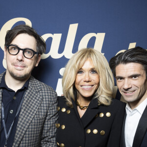 Exclusif - Guest, Brigitte Macron, Gautier Capuçon, - Concert événement "Le gala des pièces jaunes" à l'Accor Arena Paris le 26 janvier 2024. Une soirée de gala exceptionnelle en faveur des Pièces Jaunes ! De nombreux artistes se succèderont pour chanter pour les enfants et adolescents hospitalisés. © Cyril Moreau / Guillaume Gaffiot / Bestimage 