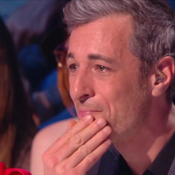Michaël Goldman en larmes pendant la finale de la "Star Academy". TF1