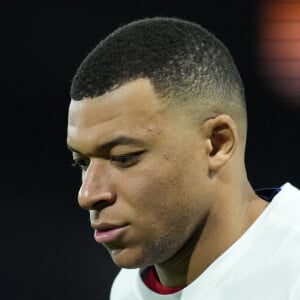 Kylian Mbappé (7) (Paris St Germain (PSG)) - Match de football en ligue 1 Uber Eats : Le PSG (Paris Saint-Germain) l'emporte 3 - 1 face à Metz au Parc des Princes à Paris le 20 décembre 2023. © Glenn Gervot / Panoramic / Bestimage 