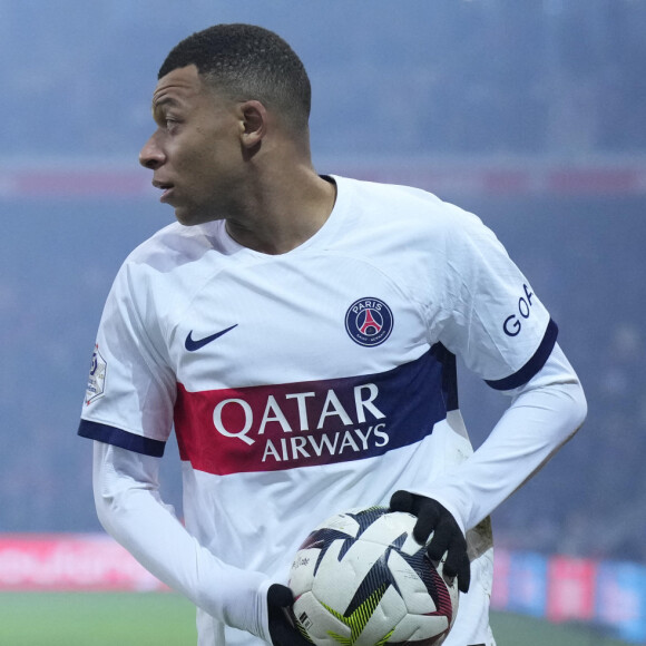 Kylian Mbappé (7) (Paris St Germain (PSG)) - Match de Ligue 1 Uber Eats " Lille - PSG (1-1)" au Stade Pierre-Mauroy à Lille, le 17 décembre 2023. © Glenn Gervot / Panoramic / Bestimage