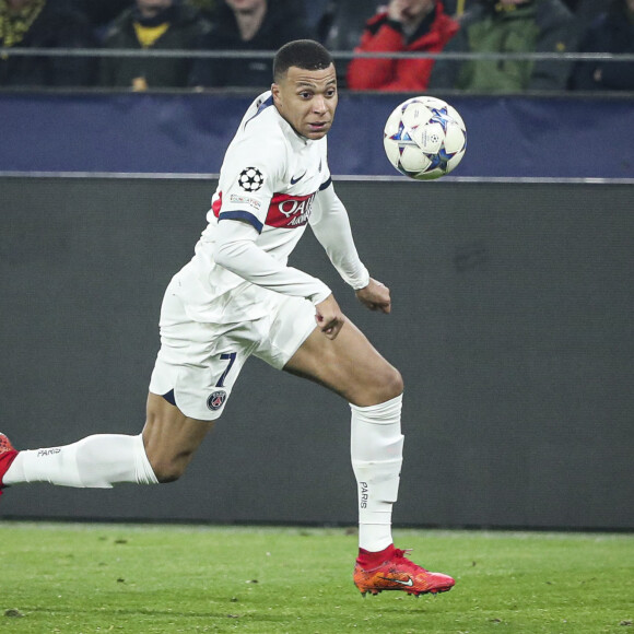 Football : Grâce à un match nul 1-1 face à Dortmund, le PSG se qualifie pour les 8ème de finale de la Ligue des champions  Kylian Mbappé
