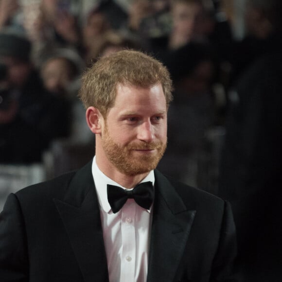 Le prince William, duc de Cambridge, et le prince Harry à la première de Star Wars, épisode VIII : Les Derniers Jedi au Royal Albert Hall à Londres, le 12 décembre 2017