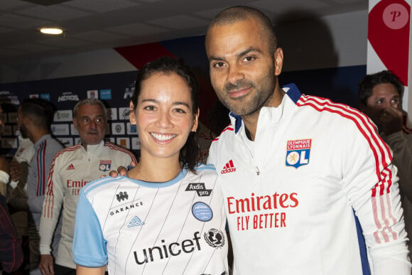 Séparée de Tony Parker, l'ancienne joueuse de tennis a été en couple avec un nageur champion olympique
 
Séparation - Tony Parker s'est séparé d'Alizé Lim - Exclusif - Alizé Lim et son compagnon Tony Parker lors du match de football caritatif (Le match des héros Unicef) entre l'OL Légendes et la team Unicef au Groupama Stadium à Lyon en faveur des enfants d'Ukraine et pour célébrer les 20 ans du premier titre de Champion de France de l Olympique Lyonnais le 10 mai 2022. © Pierre Perusseau / Bestimage