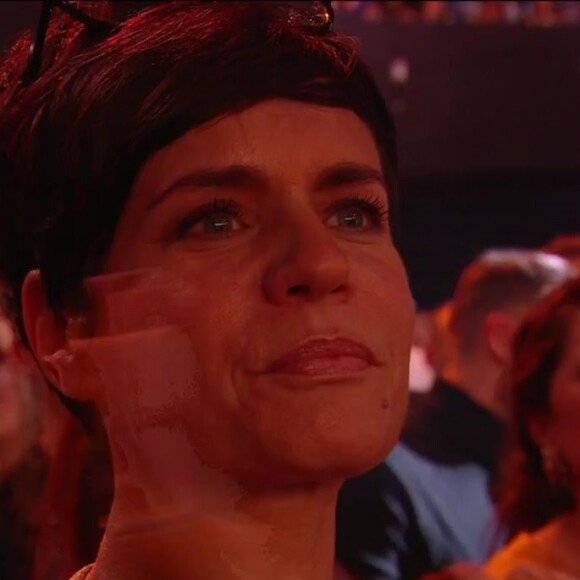 Bernard Lavilliers et sa femme Sophie étaient très émus par l'hommage rendu au chanteur. @ France 2