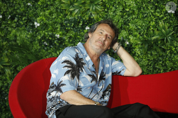 Jean-Luc Reichmann au photocall de la série "Leo Mattei, Brigade des mineurs" lors du 62ème Festival de Télévision de Monte-Carlo, à Monaco, le 19 juin 2023. © Denis Guignebourg/BestImage