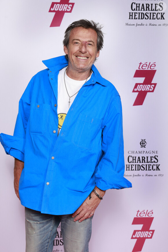 L'animateur en a également profité pour se confier au sujet de son avenir sur TF1 et sur son retour prochain sur les planches au côté d'Isabelle Mergault. 
Exclusif - Jean-Luc Reichmann - Soirée "Télé 7 Jours Summer Party" au restaurant "Monsieur Bleu" à Paris le 14 juin 2022. © Christophe Aubert via Bestimage 