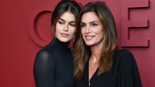 PHOTOS Cindy Crawford : Sa fille Kaia en couple avec une superstar, les amoureux grillés dans une brasserie parisienne