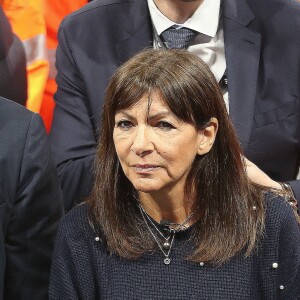 Amélie Oudéa-Castéra (Ministre des Sports et des Jeux Olympiques et Paralympiques de France) et Anne Hidalgo (Maire de Paris) inaugurent l'Adidas Arena de la porte de la Chapelle à Paris le 11 février 2024. Elle va accueillir durant les Jeux les épreuves de badminton, de gymnastique rythmique, puis de para-badminton et de para-haltérophilie. 