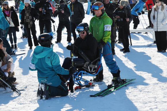 Et ont participé à de nombreuses activités dans la neige.
Le prince Harry, duc de Sussex et Meghan Markle, duchesse de Sussex, en visite au camp d'entrainement des athlètes des Invictus Games 2024 à Whistler en Colombie Britannique, le 14 février 2024. 