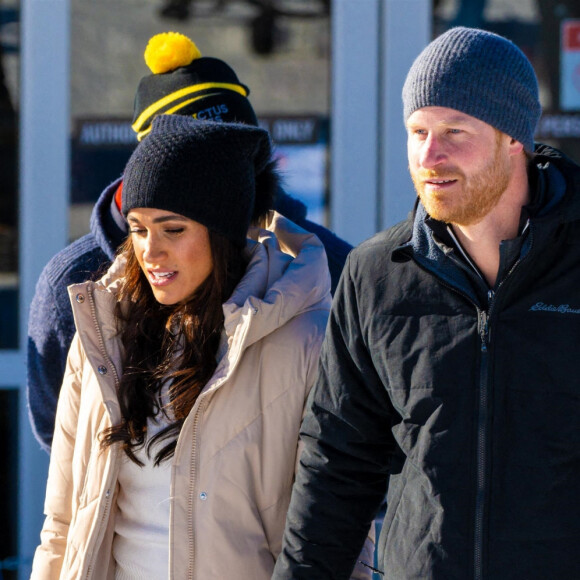 Le prince Harry, duc de Sussex et Meghan Markle, duchesse de Sussex, en visite au camp d'entrainement des athlètes des Invictus Games 2024 à Whistler en Colombie Britannique, le 14 février 2024. 