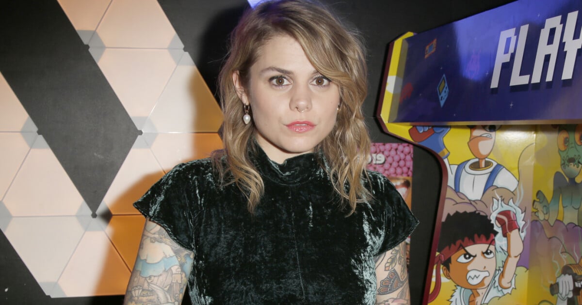 Coeur de pirate B atrice Martin s par e d une autre chanteuse