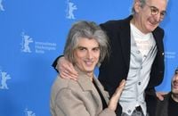 PHOTOS Inès de la Fressange : épaule dénudée, cheveux au vent... Sa fille Nine d'Urso lui ressemble de plus en plus !