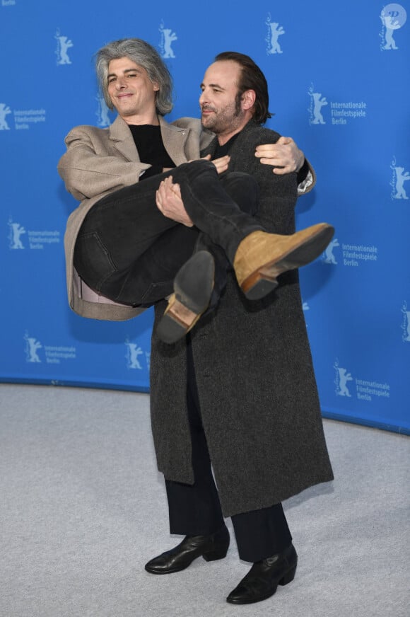 Micha Lescot et Vincent Macaigne - Photocall du film "Hors du temps" lors du 74ème Festival International du Film de Berlin, La Berlinale. Le 17 février 2024 © Imago / Panoramic / Bestimage  