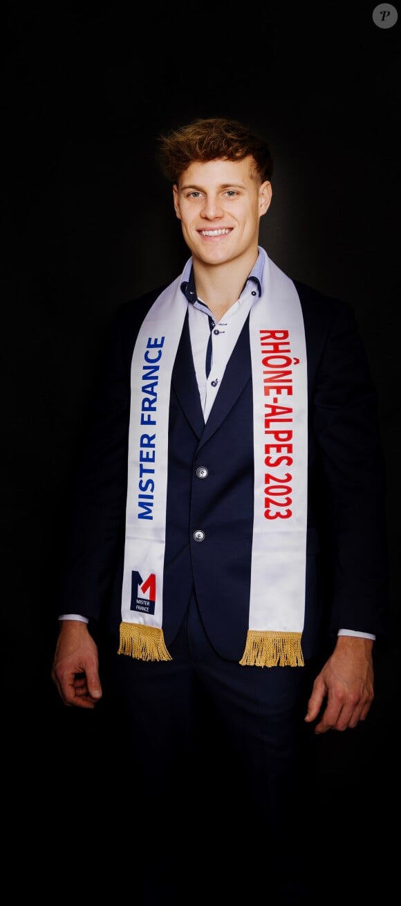 Charles Stamper représente la région Rhône-Alpes au concours Mister France 2024.