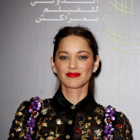 Marion Cotillard au photocall de cérémonie de clôture du 20ème Festival International du Film de Marrakech, Maroc, le 2 décembre 2023. © Dominique Jacovides/Bestimage