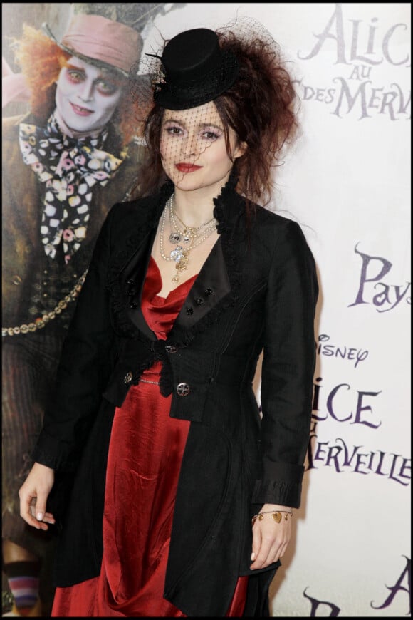 Helena Bonham Carter lors de la première d'Alice au pays des merveilles à Paris le 15 mars 2010