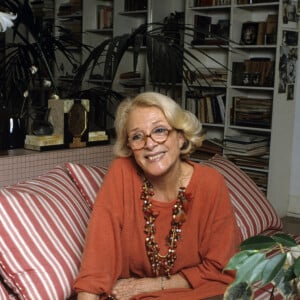 Son sourire doux et sublime a illuminé les coeurs et les écrans durant un sièce
Rendez-vous avec Micheline Presle à son domicile à Paris. © Bruno Schneider via Bestimage