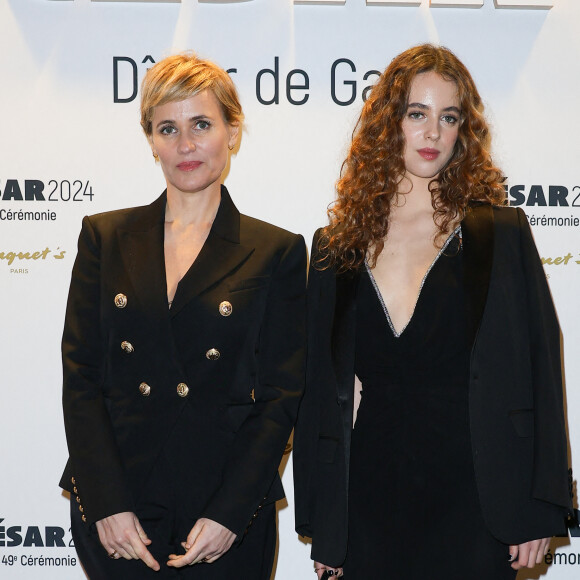 Judith Godrèche était accompagnée de sa fille Tess Barthélémy lors du dîner de gala des César
Judith Godrèche et sa fille Tess Barthélémy - Photocall de la 49ème édition de la cérémonie des César au Fouquet's à Paris © Coadic Guirec / Bestimage