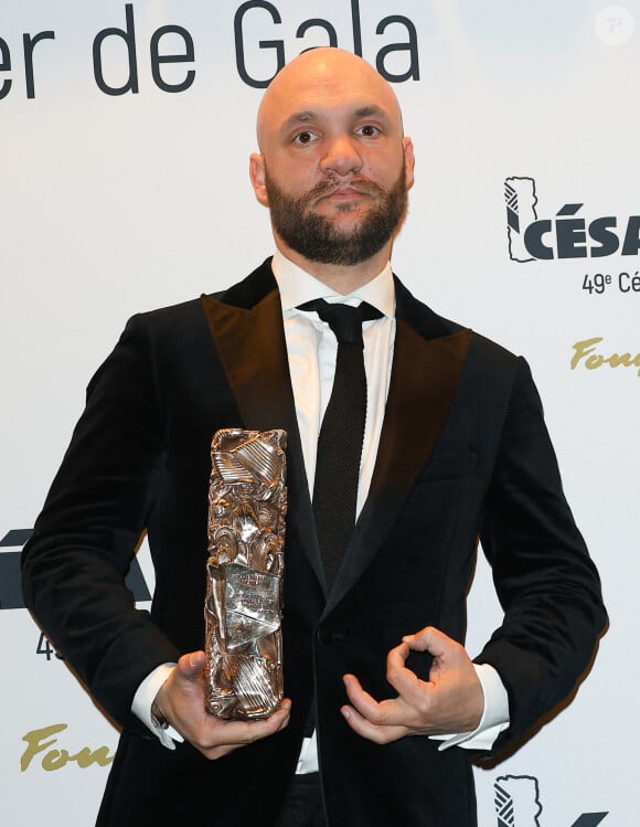 Jean-Baptiste Durand (César du meilleur premier film pour " Chien de la casse ") - Photocall de la 49ème édition de la cérémonie des César au Fouquet's à Paris Le 23 fevrier 2024 © Coadic Guirec / Bestimage