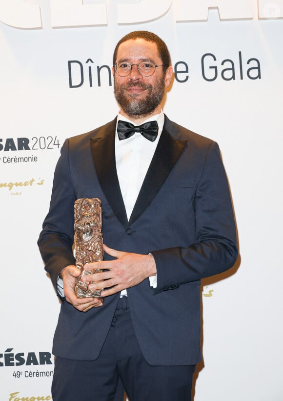 Laurent Sénéchal, César du meilleur montage Pour "Anatomie D'une Chute" - Photocall de la 49ème édition de la cérémonie des César au Fouquet's à Paris Le 23 fevrier 2024 © Coadic Guirec / Bestimage