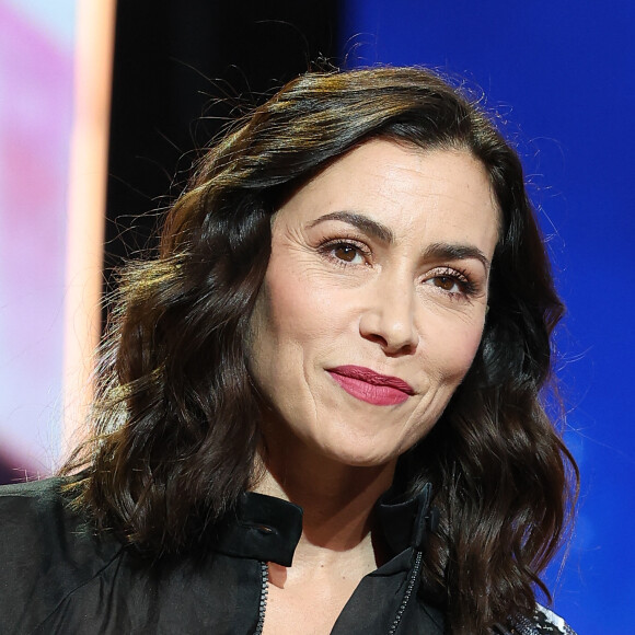 Olivia Ruiz installée dans un quartier mythique de Paris
 
Olivia Ruiz - Les personnalités se mobilisent lors de la 37ème édition du Téléthon sur le plateau de France 2, avec pour parrain Vianney. Cette année, 80,6 millions de dons ont été promis. © Coadic Guirec / Bestimage