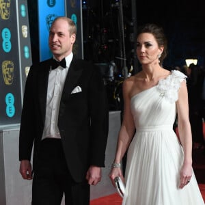 Le prince William et Kate Middleton, la duchesse de Cambridge arrivent à la 72e cérémonie annuelle des BAFTA Awards (British Academy Film Awards) au Royal Albert Hall à Londres.