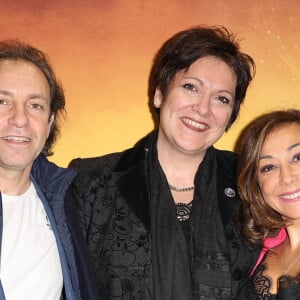 Philippe Candeloro, Gwenaëlle Noury (présidente de la Fédération française des sports de glace) et Sarah Abitbol - Première parisienne du spectacle "Aurore" à l'occasion des 80 ans d'Holiday on Ice au Dôme de Paris le 29 février 2024. © Coadic Guirec/bestimage