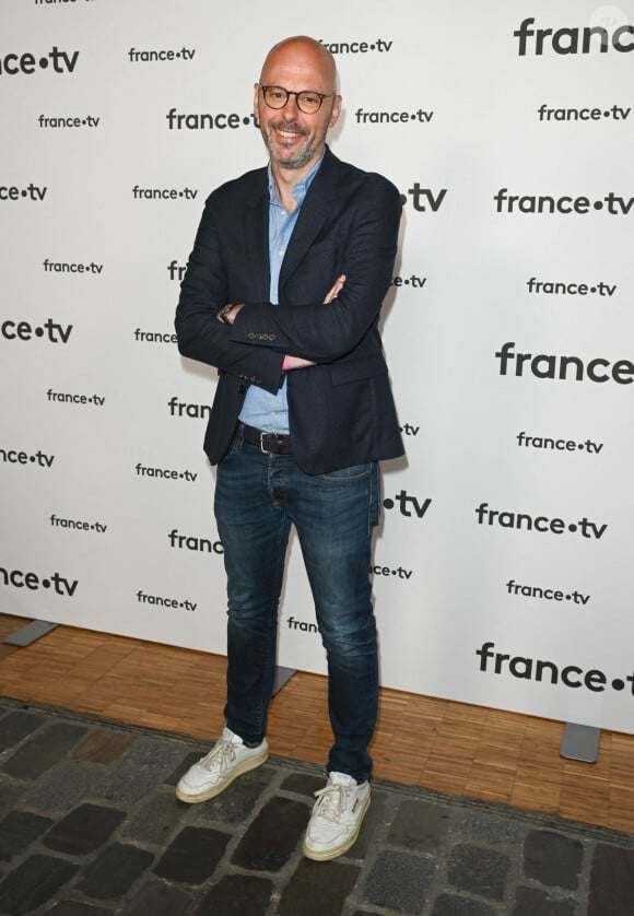 Thomas Snégaroff au photocall pour la conférence de presse de rentrée de France TV à la Grande Halle de la Villette à Paris, France, le 6 juillet 2022. © Coadic Guirec/Bestimage